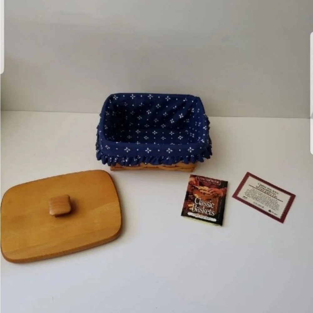 Longaberger Classic Basket with Lid